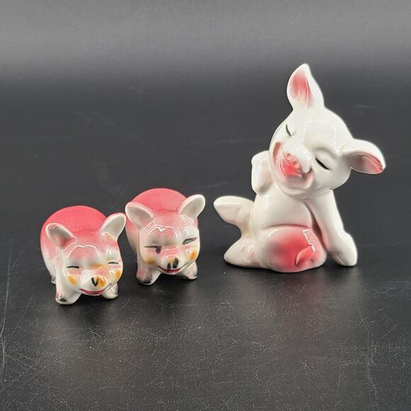 Vintage Japan Miniature Pink Ceramic Pig Figurines Set of 3 - Picture 1 of 5